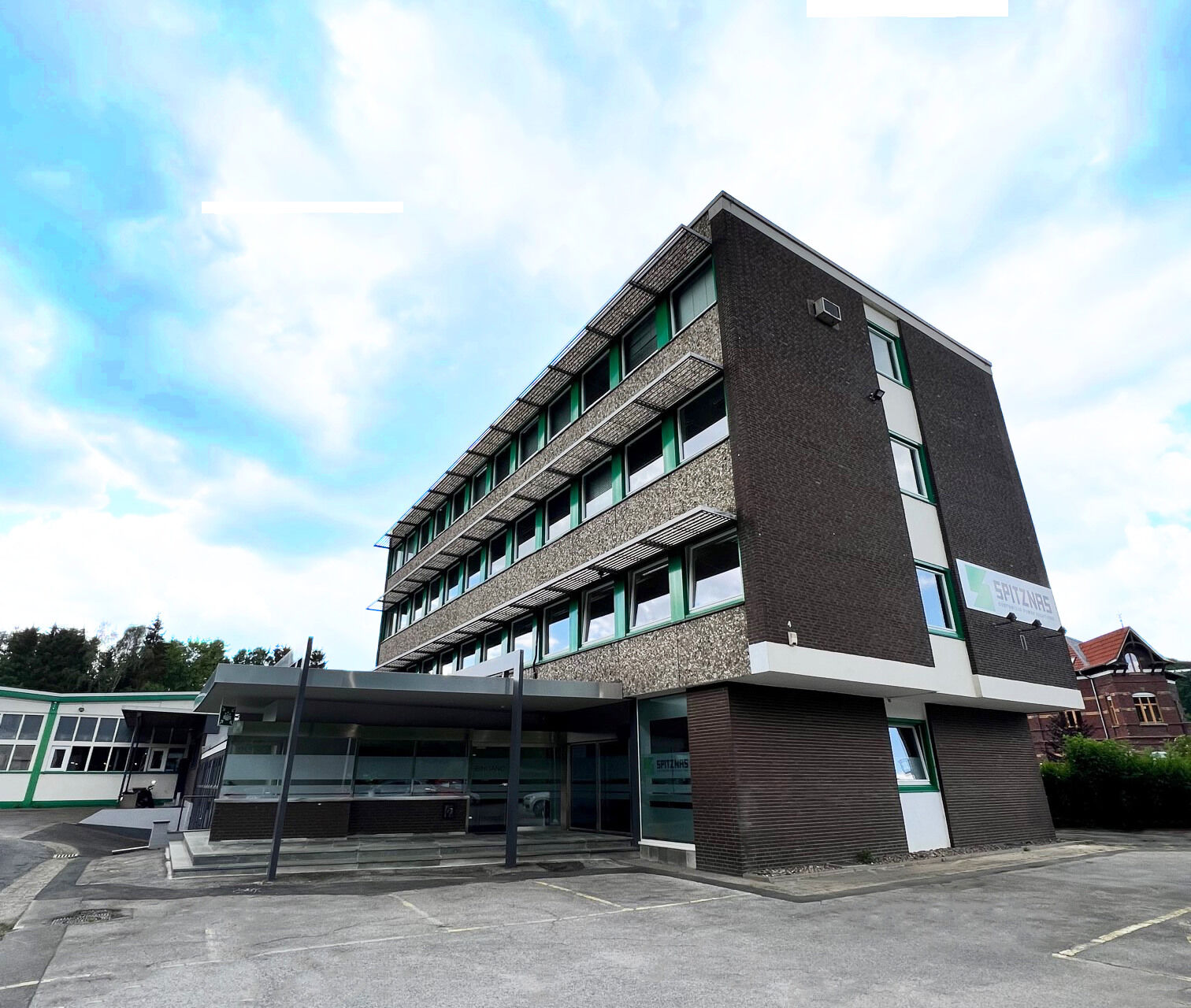 Gebäude Spitznas